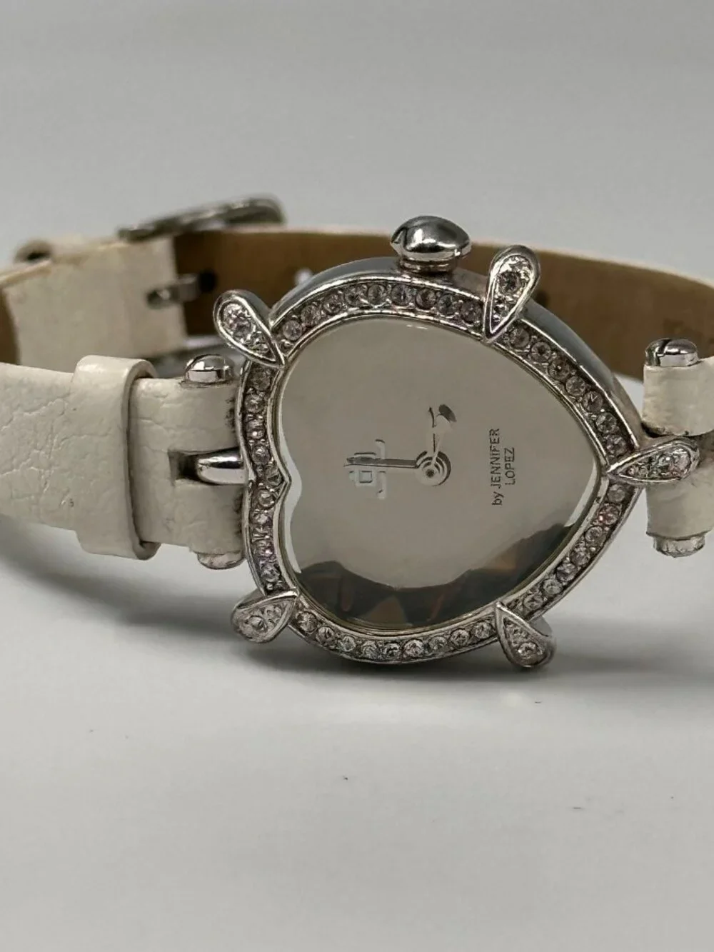 JLo Jennifer Lopez Watch Women Faceted Heart Case White Band New Battery